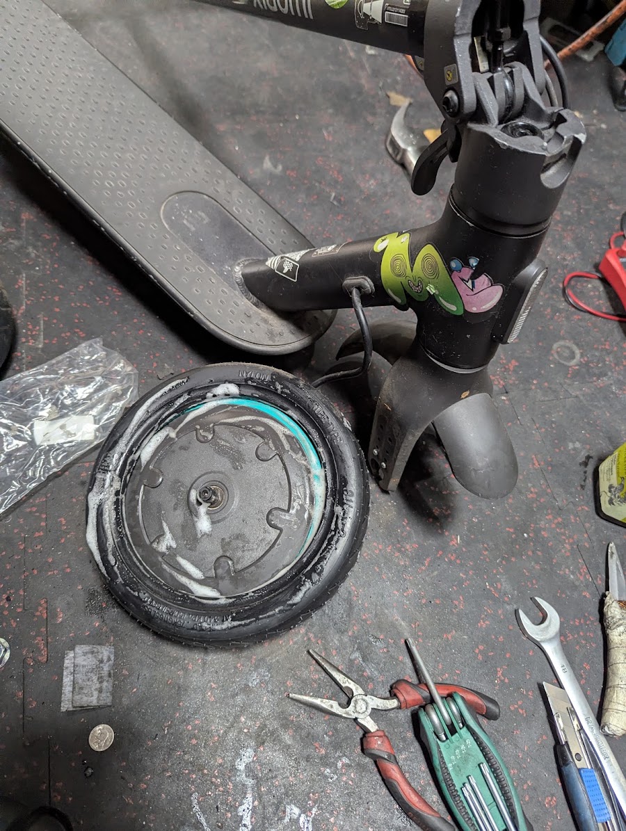REPATINETA (taller de patinetas eléctricas), foto 2